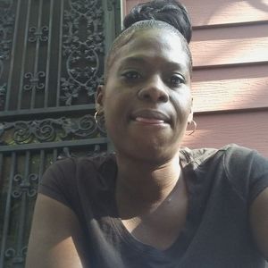 Meet your Posher, Elaine